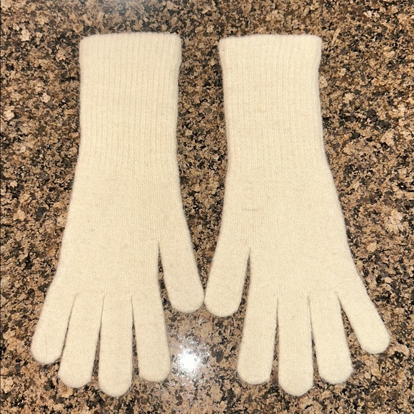 Cream Warm Knit Wool Buttoned Gloves - Picture 2 of 2